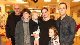 Natálie Kocábová s rodinkou