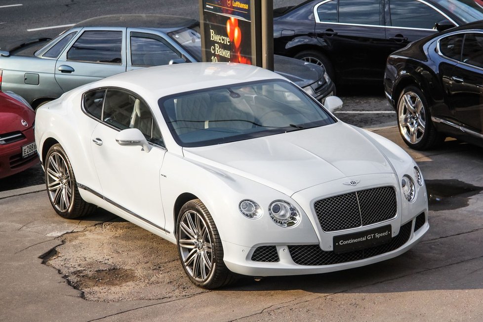 Kočnerovo luxusní Bentley jde do dražby! Splatí se tak pětina dluhů firmy, která mu patřila (ilustrační foto)