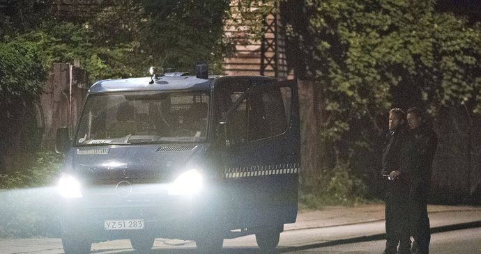 Útočník v bohémské čtvrti Christiania v Kodani postřelil dva policisty a jednoho turistu.