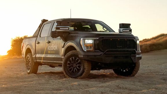 Armáda testuje autonomní Ford F-150. Má projet snad všude