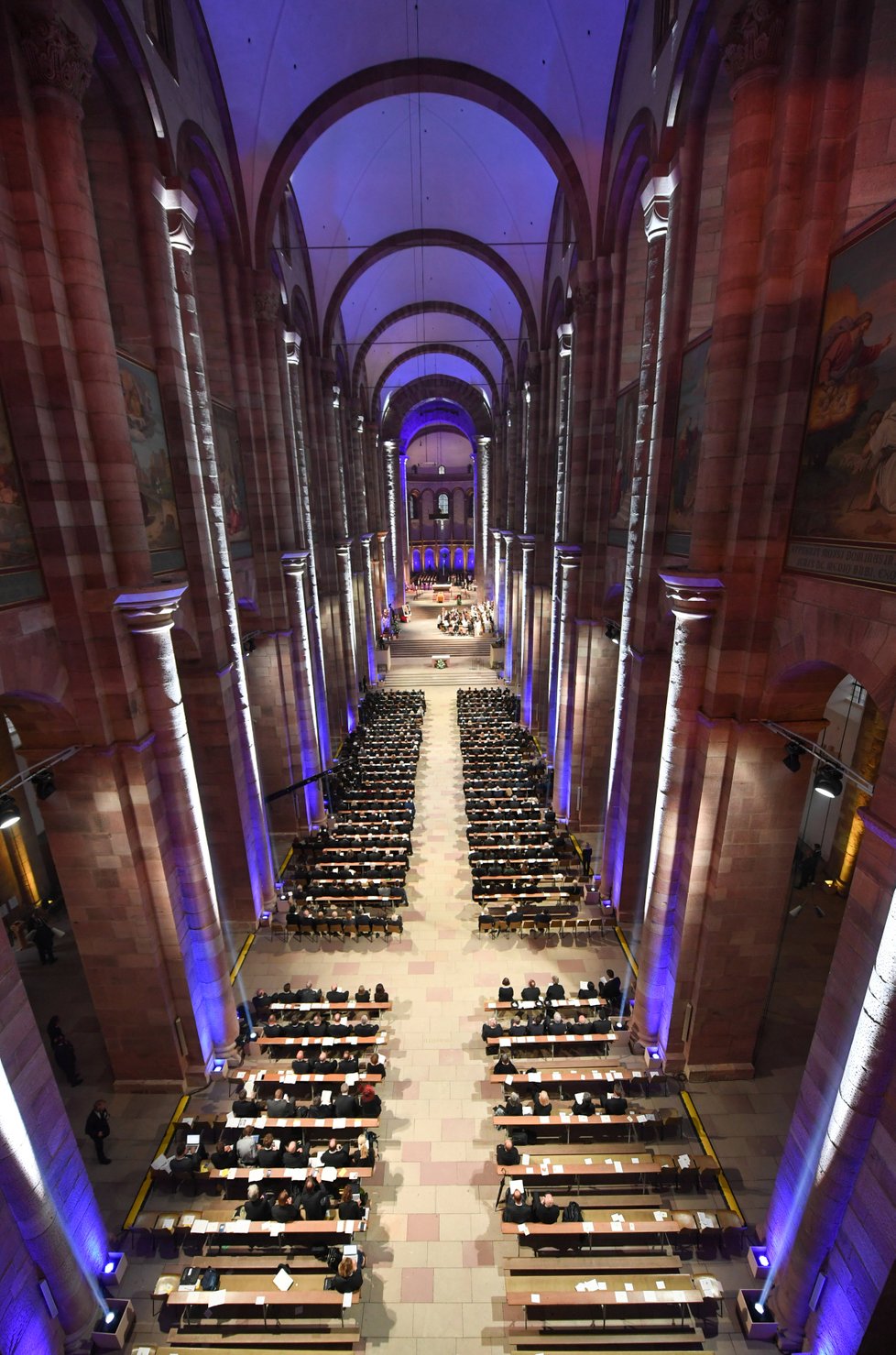 Po zádušní mši a vojenském ceremoniálu ve městě Speyer Kohla uložili k poslednímu odpočinku na místním hřbitově za účasti nejbližší rodiny.