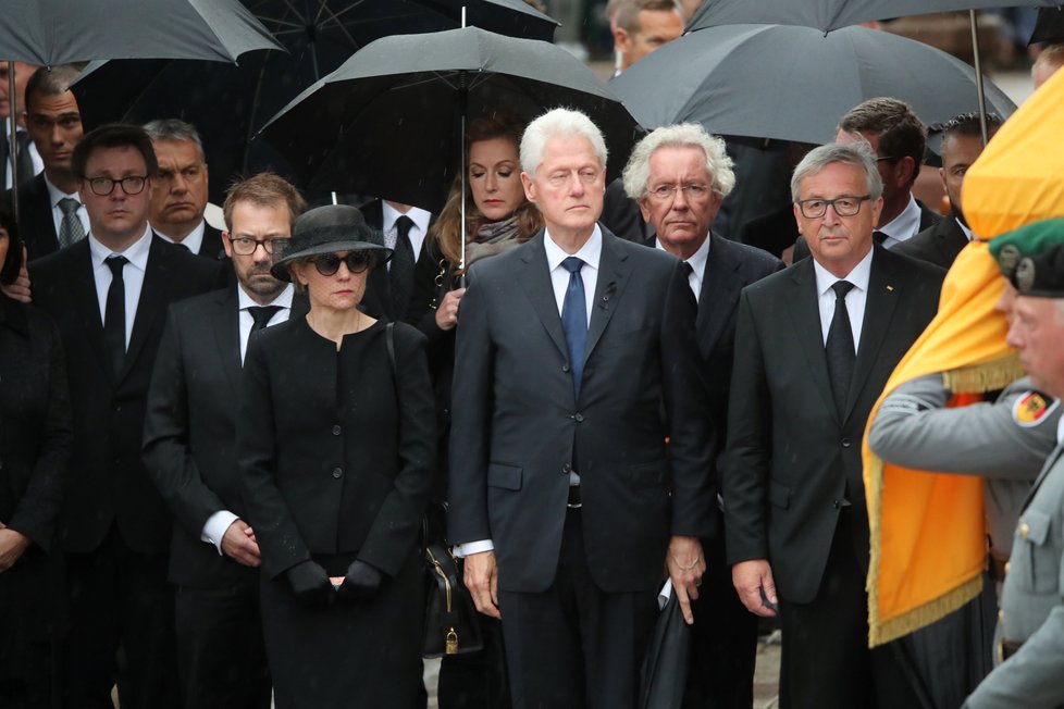 Po zádušní mši a vojenském ceremoniálu ve městě Speyer Kohla uložili k poslednímu odpočinku na místním hřbitově za účasti nejbližší rodiny.