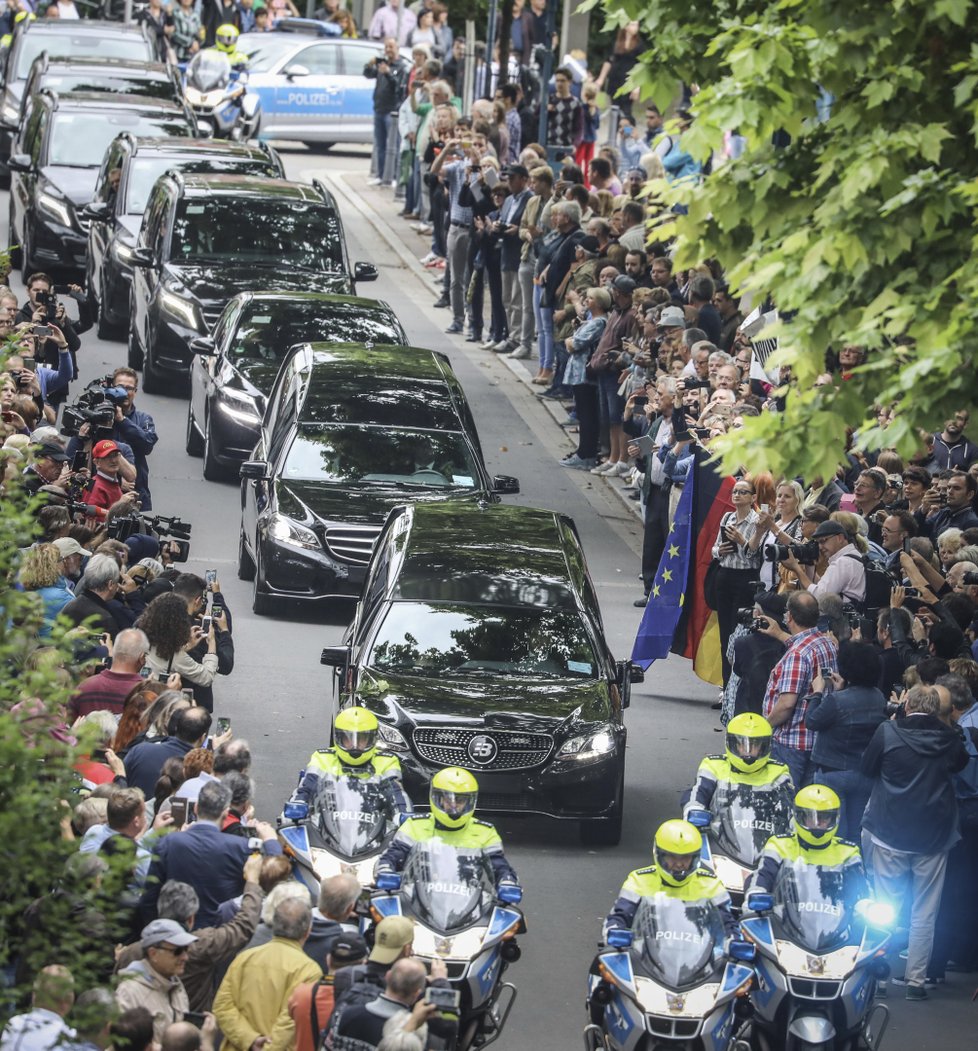 Po zádušní mši a vojenském ceremoniálu ve městě Speyer Kohla uložili k poslednímu odpočinku na místním hřbitově za účasti nejbližší rodiny.