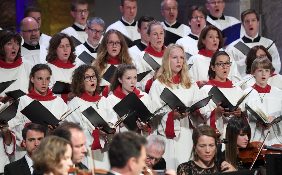 Po zádušní mši a vojenském ceremoniálu ve městě Speyer Kohla uložili k poslednímu odpočinku na místním hřbitově za účasti nejbližší rodiny.