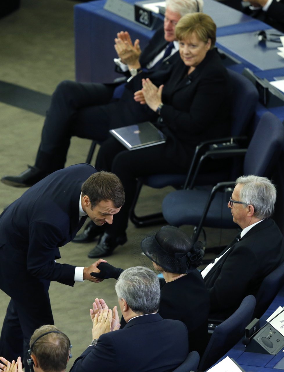 Po zádušní mši a vojenském ceremoniálu ve městě Speyer Kohla uložili k poslednímu odpočinku na místním hřbitově za účasti nejbližší rodiny.