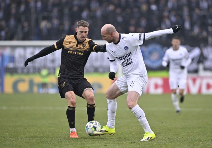 Skuhravý? Skoro jako Šádek, usmál se obrozený Krmenčík. Fyzicky se cítí skvěle Skuhravý? Skoro jako Šádek, usmál se obrozený Krmenčík. Fyzicky se cítí skvěle