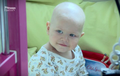 Roční chlapeček překonal rakovinu: Musel na operaci i chemoterapii
