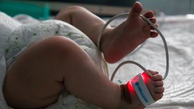 Koronavirus zabil kojence, dítě zemřelo v nemocnici ve švýcarském Curychu