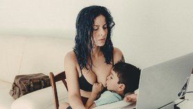 Fotografka kojí už čtyřleté dítě