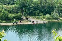 Pátrání po tonoucím ukončeno: V kojetickém lomu se utopil muž