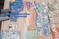 Ve Španělsku zadrželi Čecha: Prodával viagru a kokain, tvrdí policie
