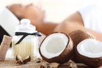 Kokosový olej je úplný zázrak pro naše tělo i chutě.