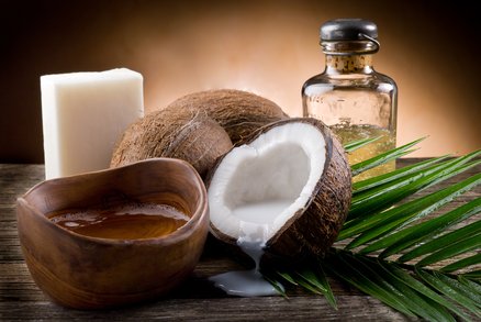 Pozor na kokosový olej. Pomáhá zhubnout v pase, ale škodí srdci