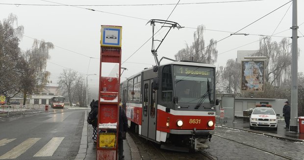 Ledovka může ovlivnit i městskou hromadnou dopravu.