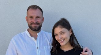 Radost ve Slavii! Kolář a jeho Jana: Další Tvrdíkovo vnouče! Radost ve Slavii! Kolář a jeho Jana: Další Tvrdíkovo vnouče!