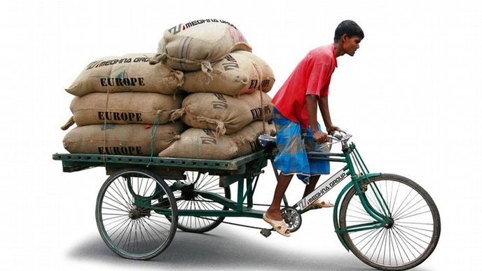 Koláž - domorodý cyklista v Bangladéši.