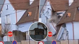 V Kolíně se zřítil rodinný dům: Nájemce narušil statiku! Kopal ve sklepě