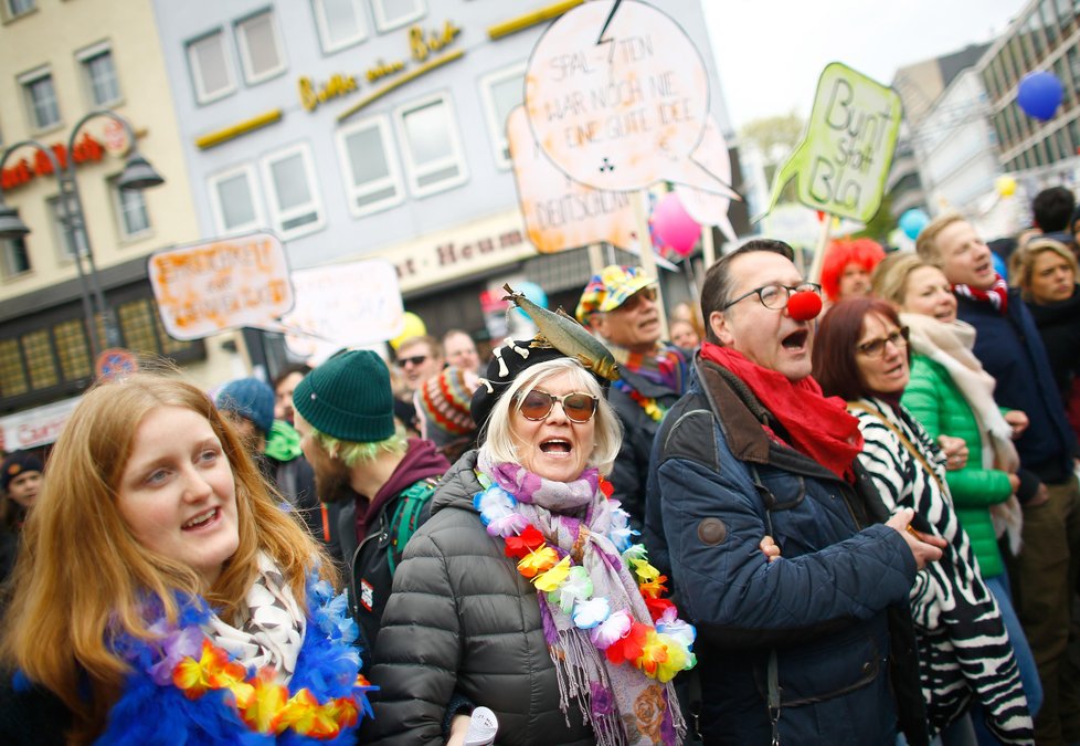 Protesty proti sjezdu pravicové a protiuprchlické strany AfD v Kolíně nad Rýnem