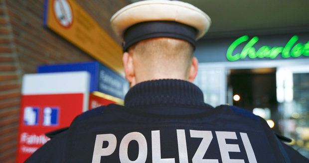 Betonové zábrany, 1500 policistů: Kolín nad Rýnem se chystá na Silvestr