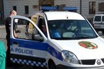 Městská policie v Kolíně vyjížděla k psychicky nemocné ženě, která ohrožovala hosty restaurace.