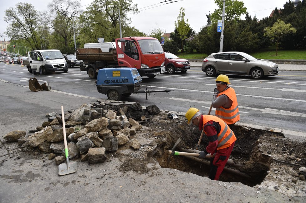 Kvůli opravě v ulici Koliště je Brno ještě více neprůjezdné než obvykle.