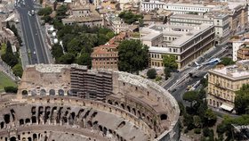 Koloseum ohromuje svou majestátností