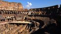 V centru Říma najdeme největší amfiteátr, který kdy byl v římské říši postaven – Koloseum. Na gladiátorské zápasy, k nimž se zejména využíval, se tu mohlo dívat až 50 000 diváků.