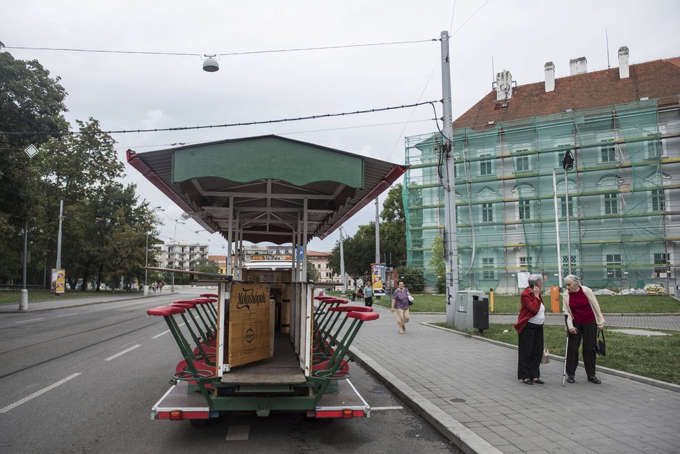 Dvouhodinová zábava, při které se člověk zapotí