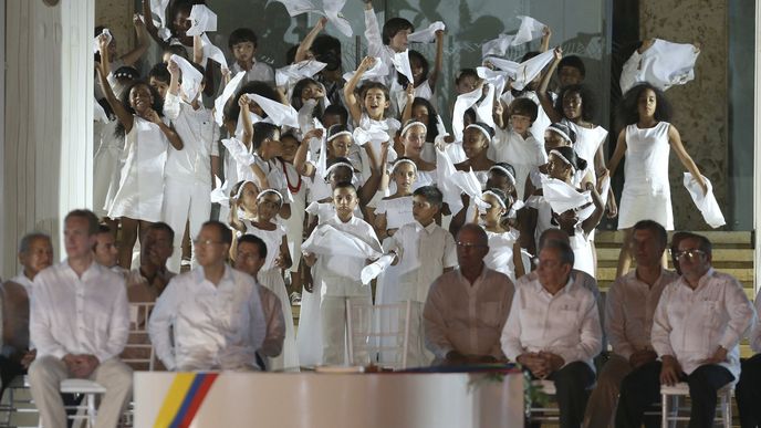 Podpis mírové dohody mezi vládou a rebely z FARC