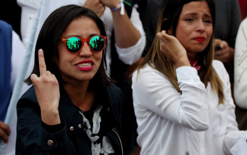 Radost i smutek. Takové emoce vyvolal výsledek referenda v Kolumbii.