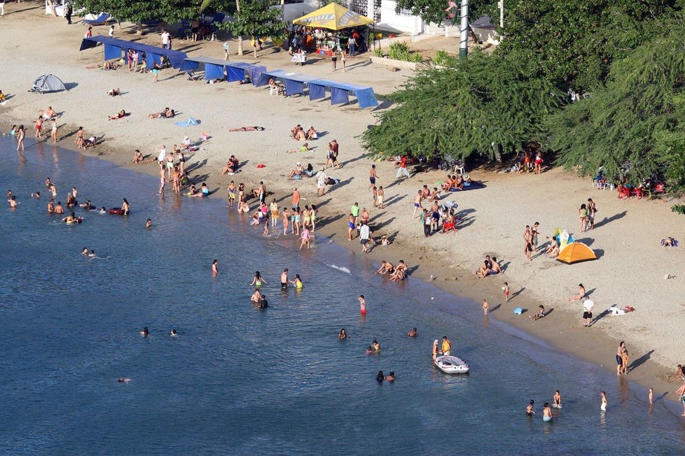 Pokud vyrazíte na dovolenou k moři na přelomu července a srpna, neprohloupíte