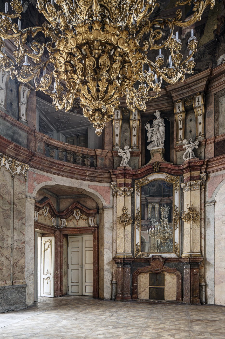 Art House Designbloku patří historickým prostorám Colloredo – Mansfeldského paláce a expozicím kurátory Designbloku vybraných umělců od nás i ze světa.