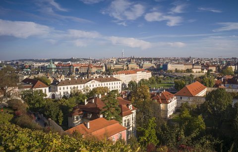 Jaký vzduch dýcháme v Praze? Chytré lampy měří kvalitu ovzduší!