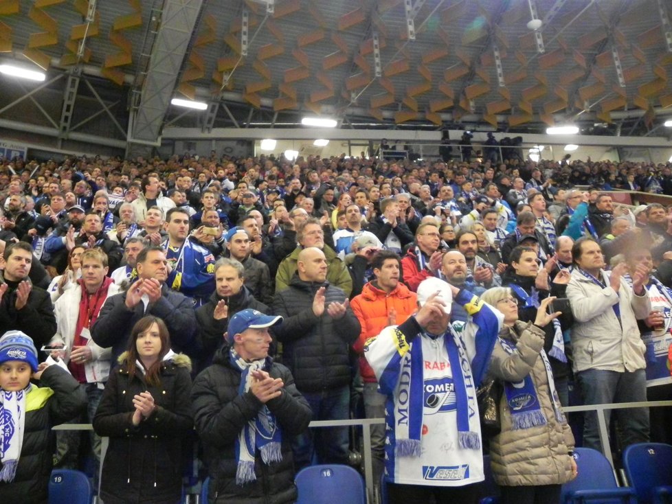 Brno slaví, hokejová Kometa získala extraligový titul, historicky dvanáctý. Čekání trvalo plných 51 let!