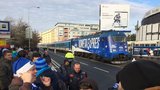 Obří dopravní manévry v Brně: Tisícovku Komeťáků odvezl speciální vlak za Spartou 