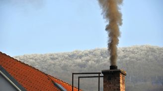 Domácnosti spotřebují o čtvrtinu energií méně, než po revoluci, uvádějí statistici