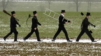 JANA BENDOVÁ: Uprchlík kominík, Kalouskův nevděčník a Zemanův vzpurný Rusnok