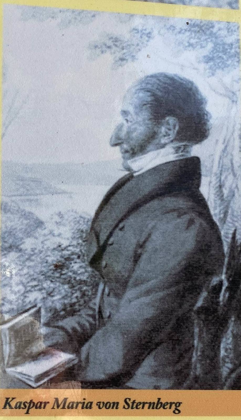 Hrabě Kašpar Maria Šternberk (1761 – 1838) nechal na Goethův popud v Komorní hůrce vyhloubit 225 metrů hlubokou štolu, která prokázala sopečný původ hornin. Část se nyní podařilo znovuobnovit.