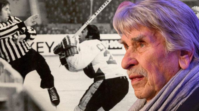 Mr. Zářez. Kanaďan ho chtěl setnout hokejkou, sudí Kompalla (†90) se přesto stal legendou Mr. Zářez. Kanaďan ho chtěl setnout hokejkou, sudí Kompalla (†90) se přesto stal legendou