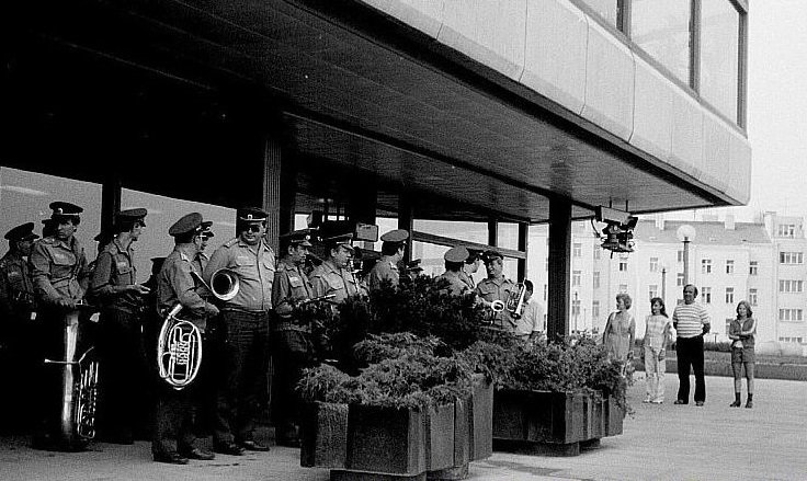 Život za socialismu: Palác kultury v Praze a den otevřených dveří v roce 1983