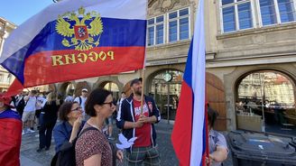 Glosujeme živě demonstraci na podporu Ruska: Čermák a spol. podporují Putina před ambasádou