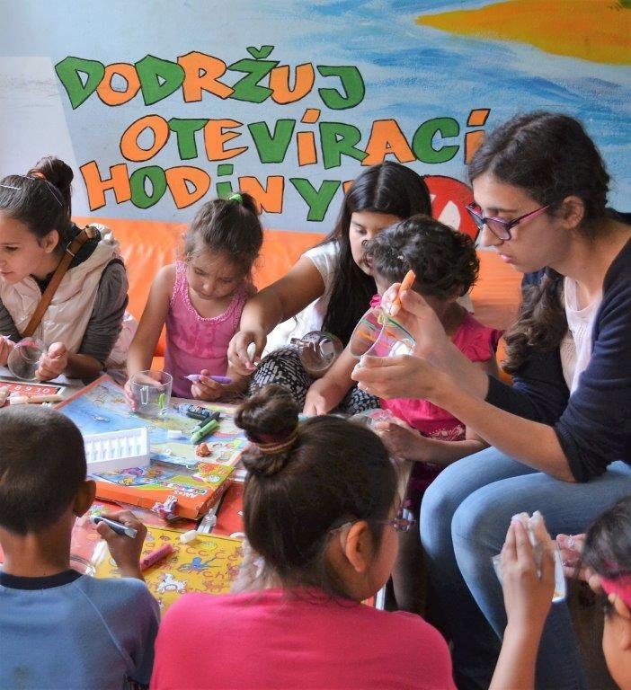 Komunitní centrum Motýlek pomáhá tisícům dětí i jejich rodinám.
