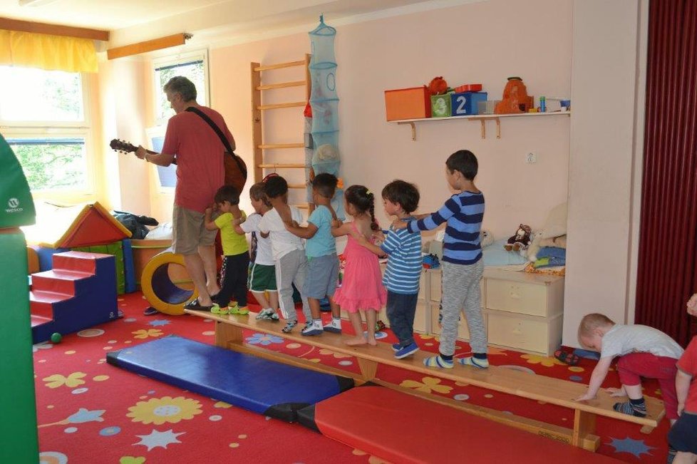 Komunitní centrum Motýlek pomáhá tisícům dětí i jejich rodinám.