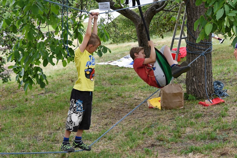 V Libni se otevřela nová komunitní zahrada, slibuje pravidelný program pro veřejnost.