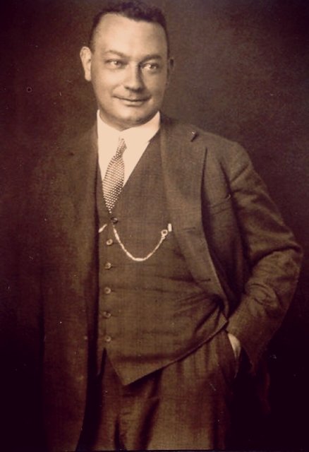 Rudolf Glaser, továrník a někdejší majitel velimské čokoládovny