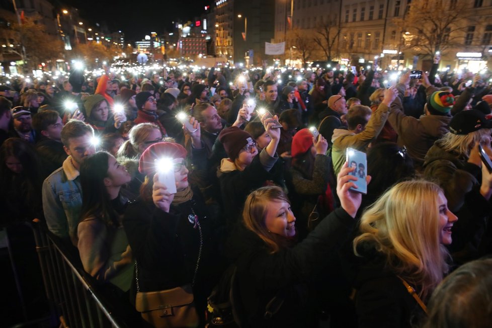 Koncert pro budoucnost na Václavském náměstí v Praze (17.11.2018)