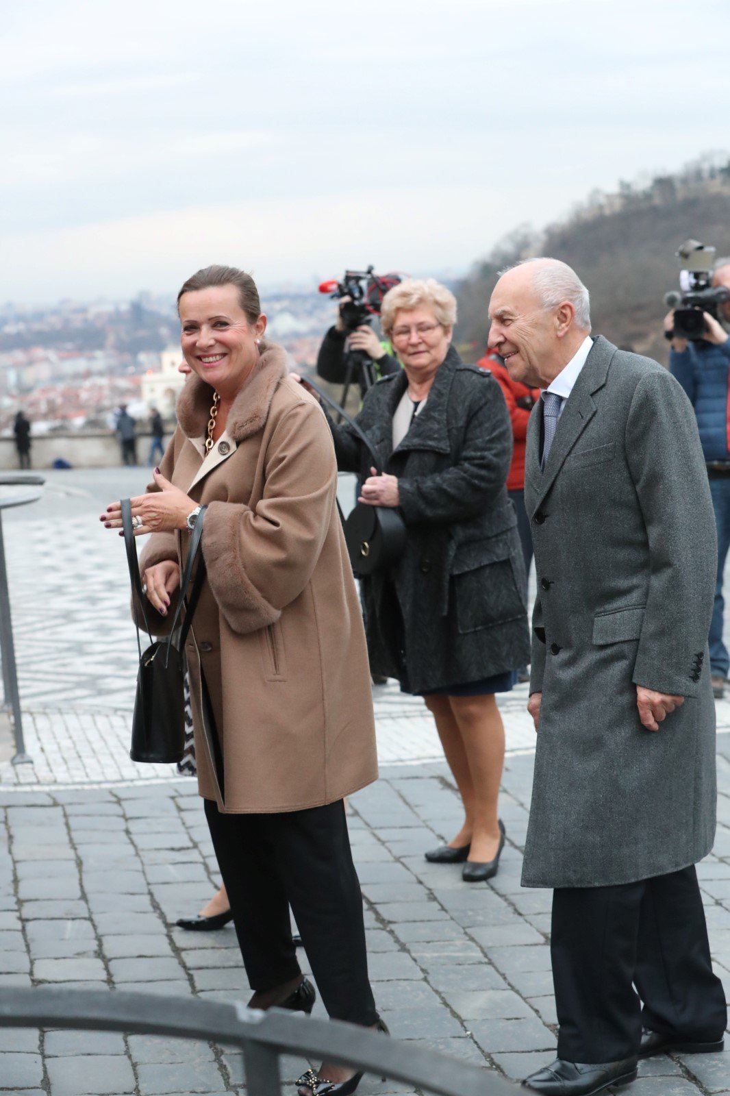 Na slavnostní koncert k inauguraci Miloše Zemana dostala pozvánku také bývalá ředitelka Energetického a regulačního úřadu Alena Vitásková. 