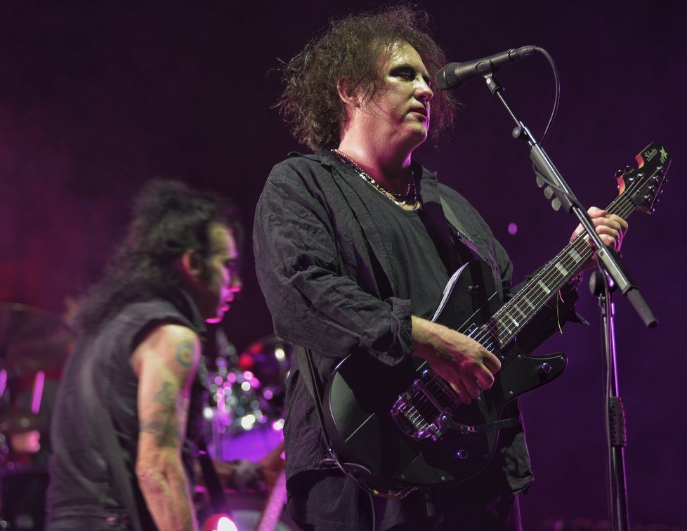 Koncertem legendárních The Cure vyvrcholil největší tuzemský festival Colours of Ostrava 2019.