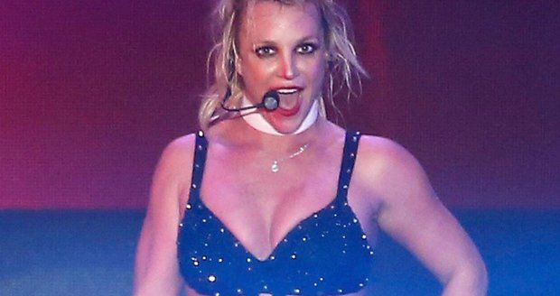 Nestoudné vystoupení Britney Spears