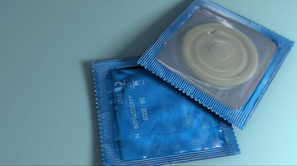 Američtí lékaři varují před mytím a znovupoužíváním kondomů, twitter jim zaplavili vtipálci (ilustrační foto).